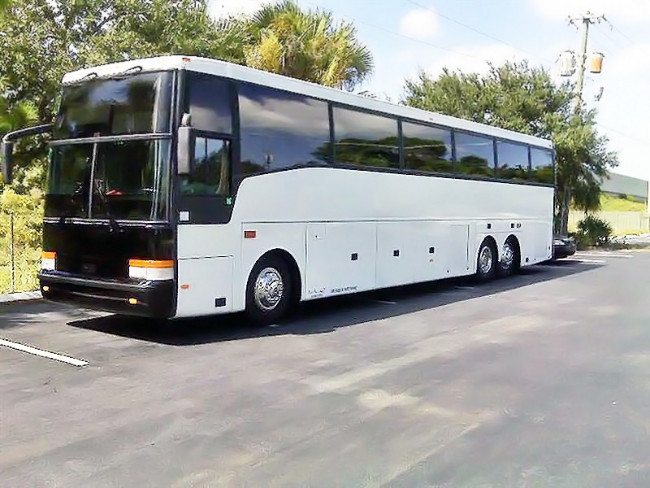 Deerfield Beach 40 Passenger Charter Bus 